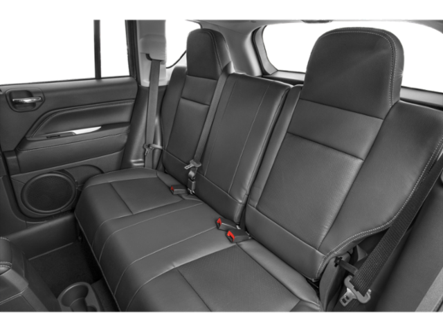 Used 2015 Blue Jeep Latitude image 11