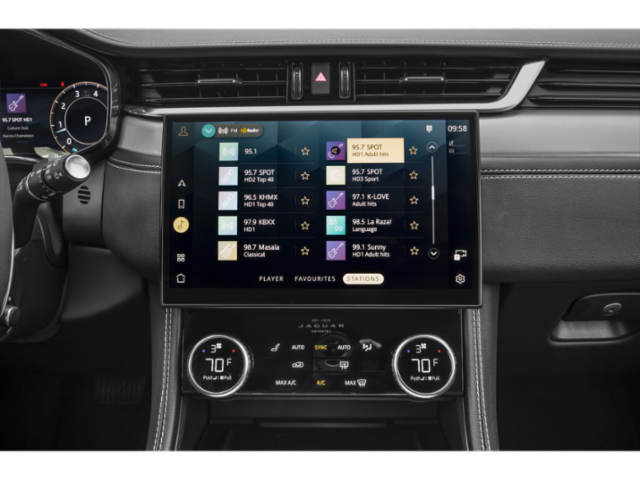 New 2024  Jaguar P400 R-Dynamic S image 10