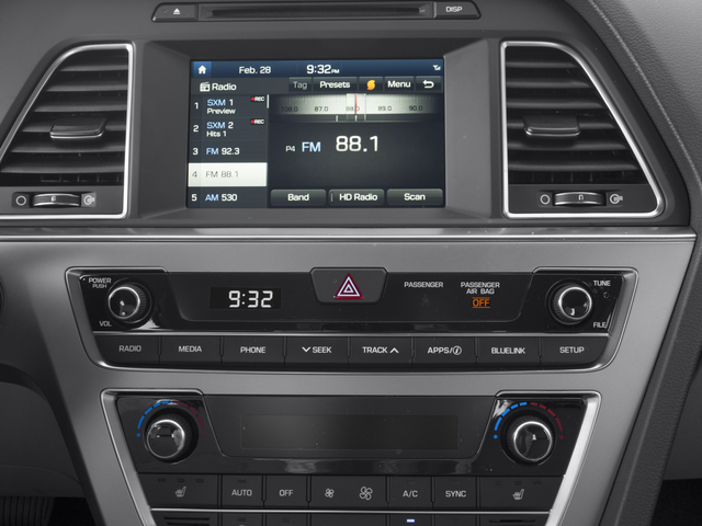 Used 2017 Silver Hyundai Sport image 7