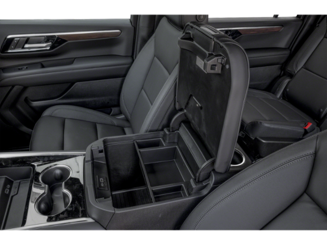 2025 Chevrolet Suburban LT - Photo 11