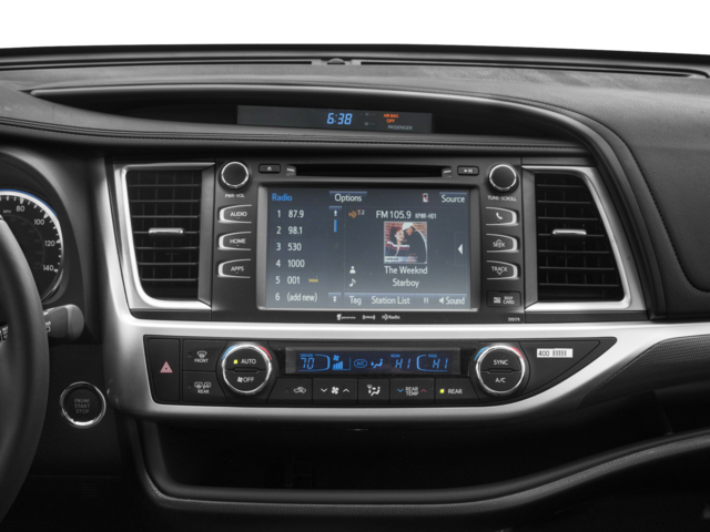 Used 2018 Gray Toyota XLE image 10