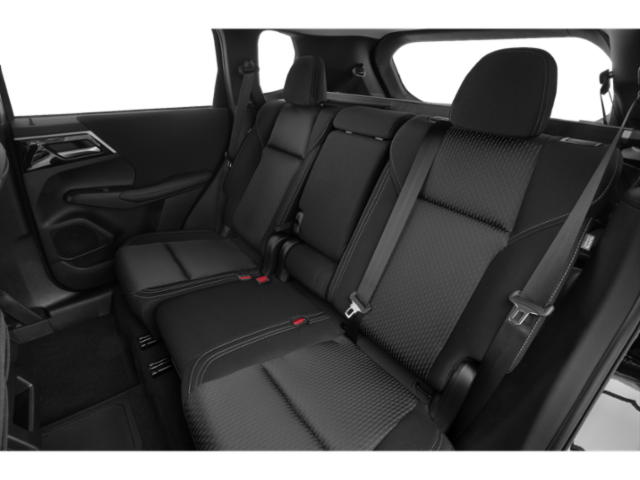 Used 2024  Mitsubishi SE image 13