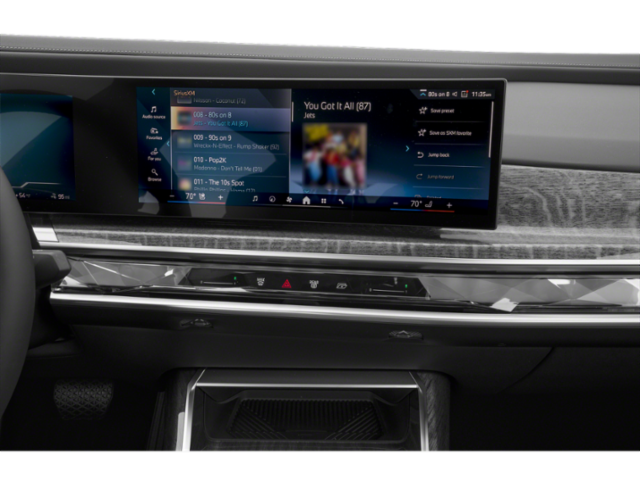 New 2025 Mineral White Metallic BMW xDrive60 image 7