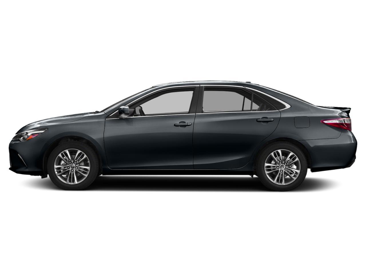 2015 Toyota Camry XSE 4dr Car Slide 2