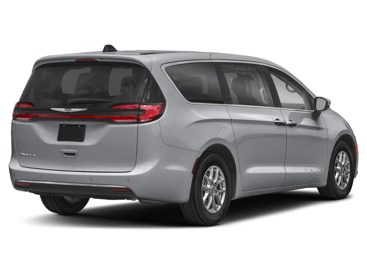 2024 Chrysler Pacifica Touring L's photo