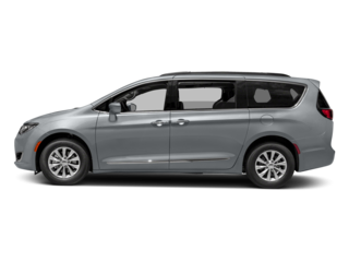 Used 2017  Chrysler Pacifica 4d Wagon Touring-L at Kona Nissan near Kailua Kona&comma; HI