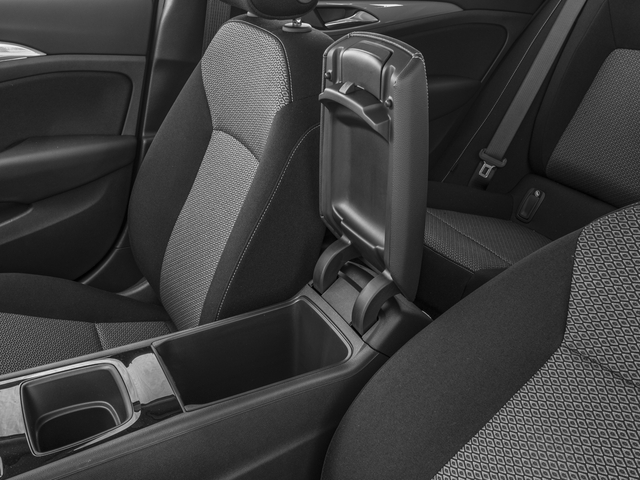 2018 Buick Regal TourX thumbnail 11