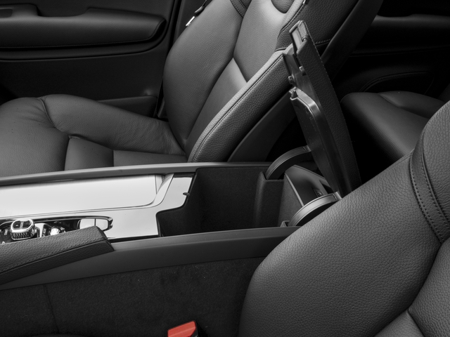 2018 Volvo XC90 thumbnail 10