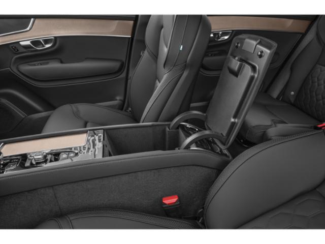 2026 Volvo XC90 Plus - Photo 33