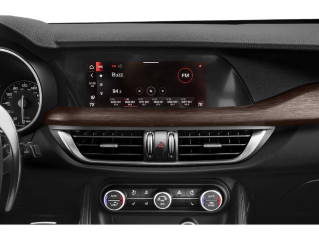 2023 Alfa Romeo Stelvio thumbnail 7