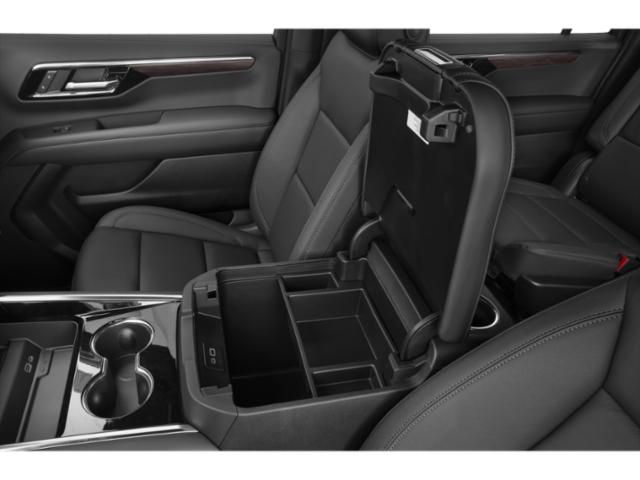 2026 Chevrolet Suburban Z71 - Photo 8