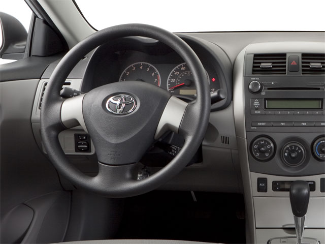 2013 Toyota Corolla L - Photo 33