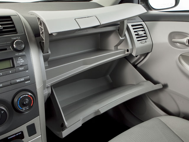 2013 Toyota Corolla L - Photo 30