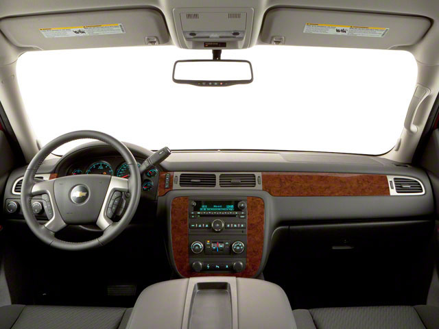 2010 Chevrolet Avalanche LT photo 6