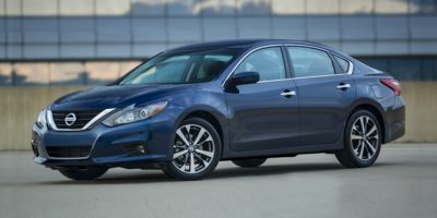 Brilliant Silver 2018 Nissan Altima 2.5 SV Sedan Front-Wheel Drive Automatic