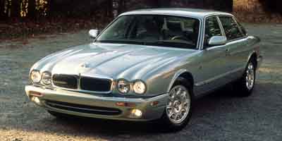 Used 2001  Jaguar XJ8 4d Sedan at Maxx Loans near St&period; Adrian&comma; MI